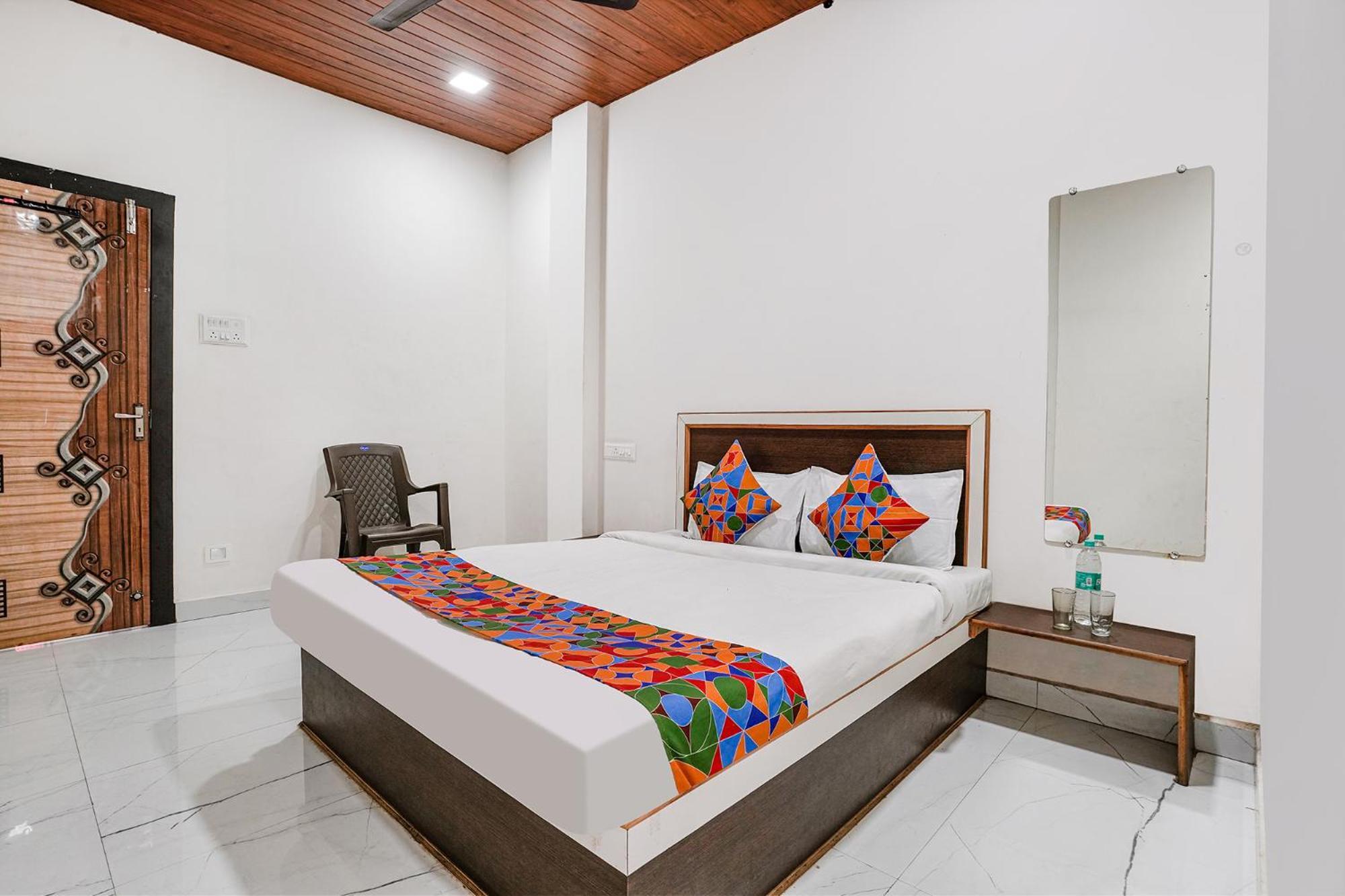 Fabexpress Sai Lodging I - Nr Nashik Railway Station Ngoại thất bức ảnh
